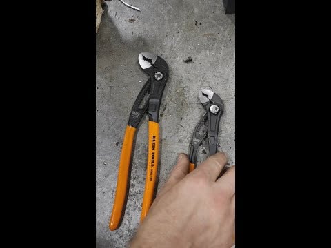 Super grip and versatitiliy with our Quick Adjust Klaw pump pliers